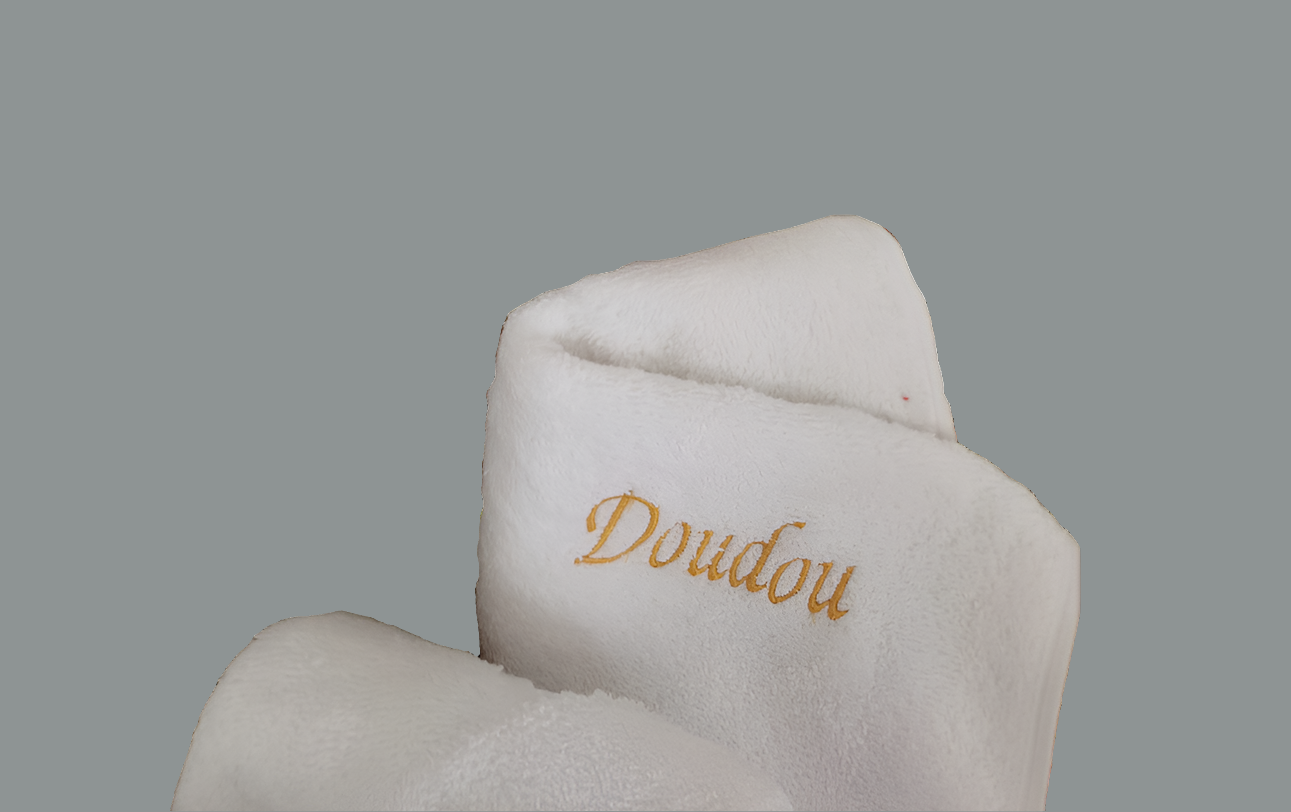 Serviette brodée – personnalisée au prénom du Doudou