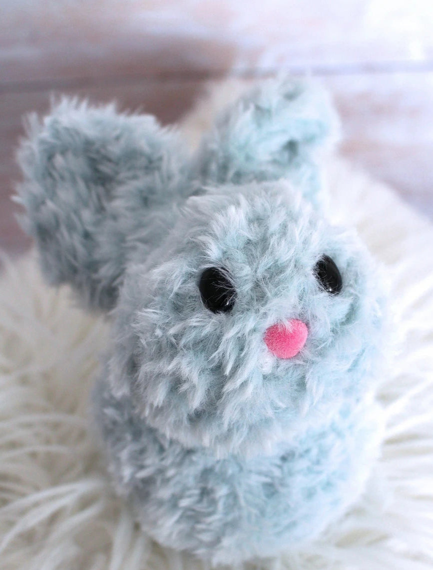 petit nez securite mignon sur souris peluche