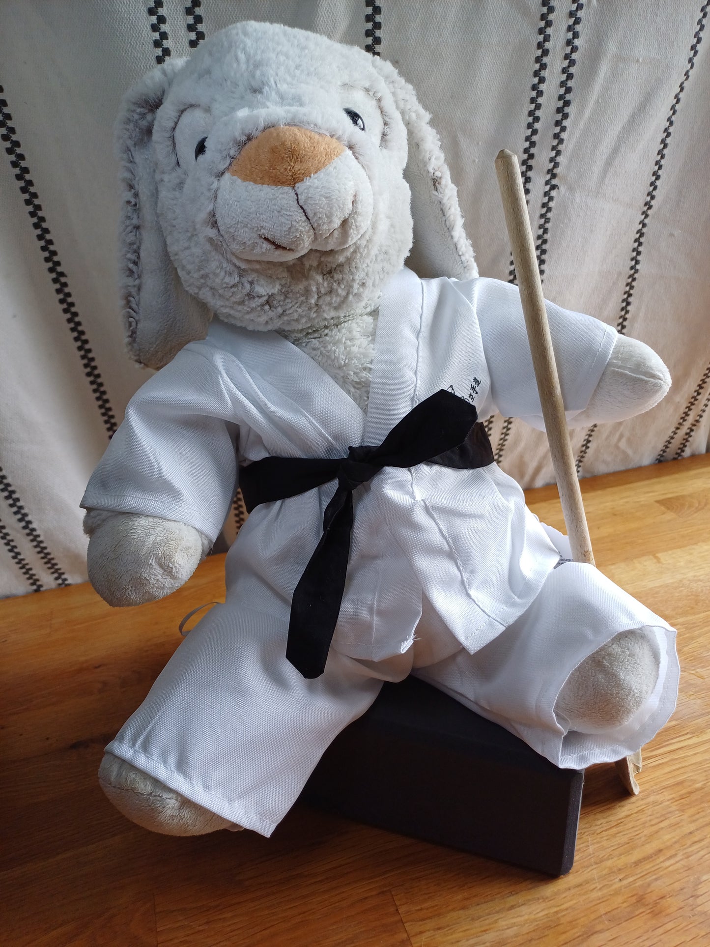 La tenue "Karate Doudou" – pour les peluches qui ont la force tranquille