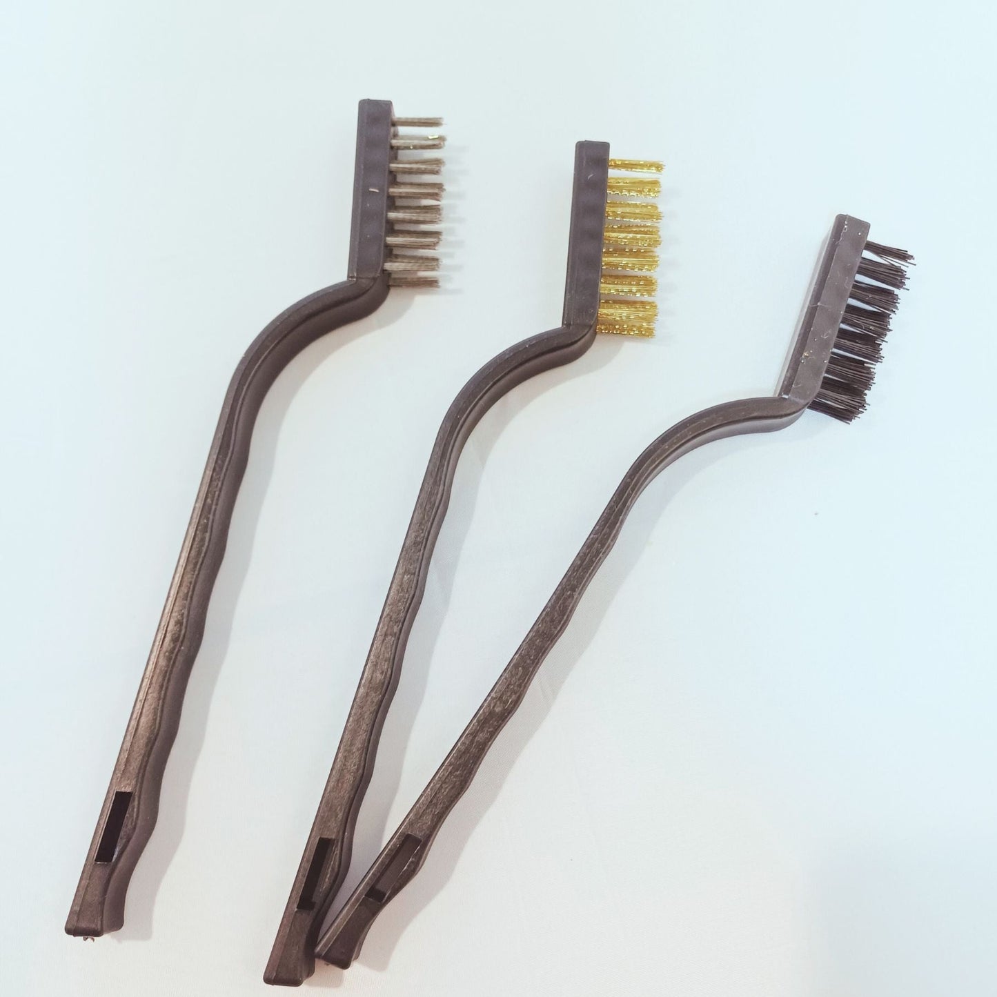 Assortiment 3 brosses laver brosser poils courts et longs peluches