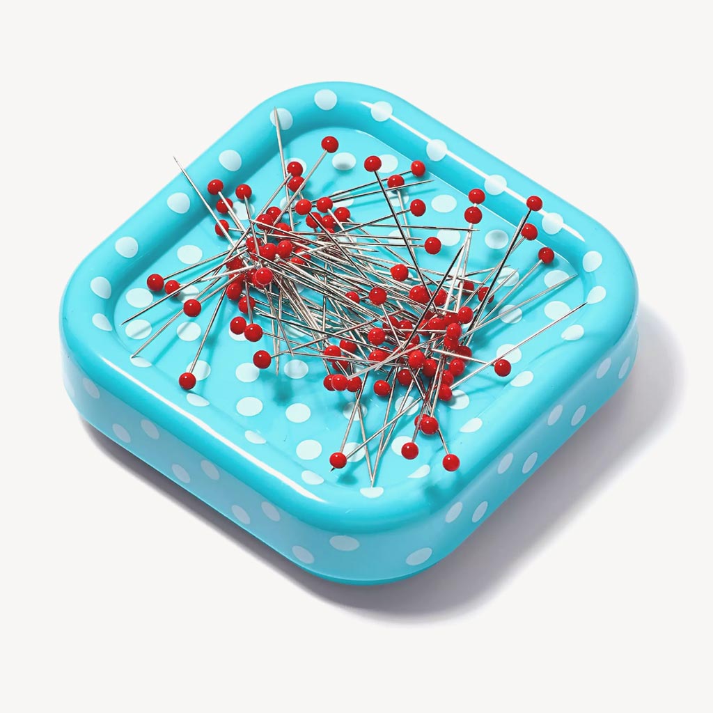 Boite matallique a epingles pour tissu avec tete magnetique
