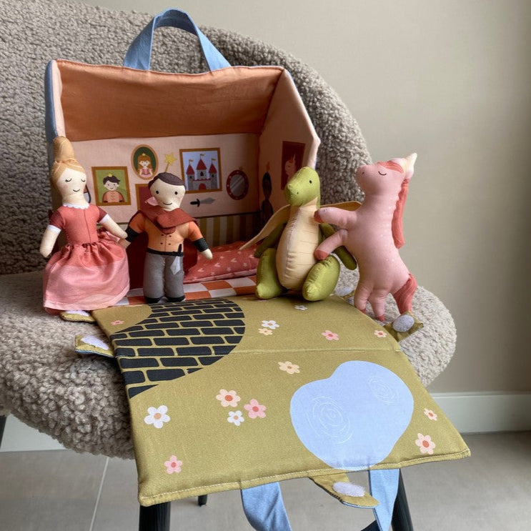 Maison_de_poupees_a coudre_princesse prince licorne