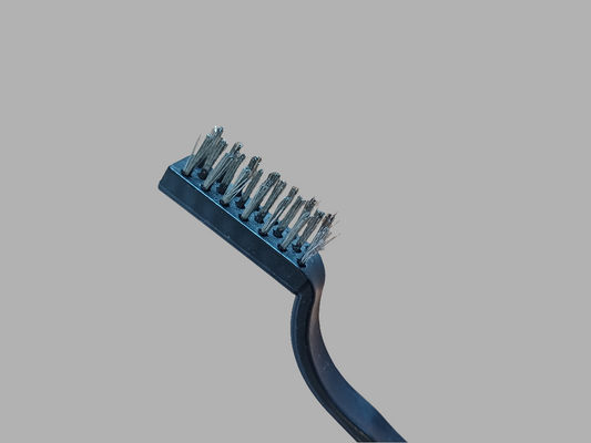 Brosse argentée – poils courts et velours